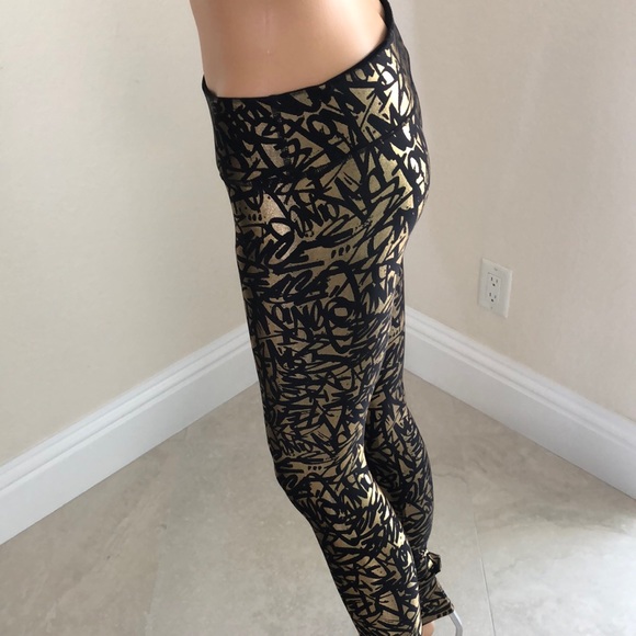 Vintage Gold & Black Zumba top & bottoms - Picture 5 of 7